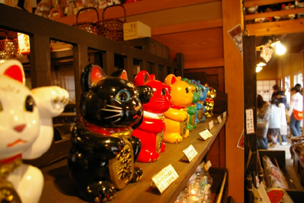 Maneki Neko color